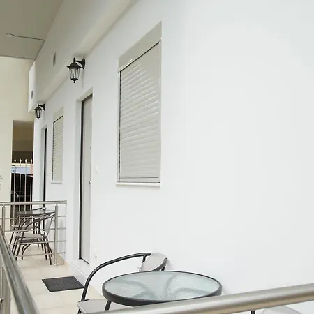 Simplychic C Apartment Kalamata