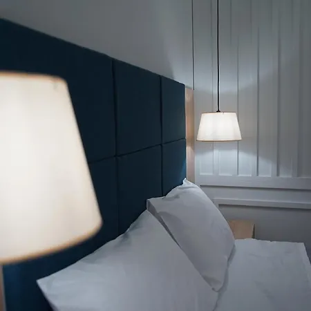 Simplychic C Apartment